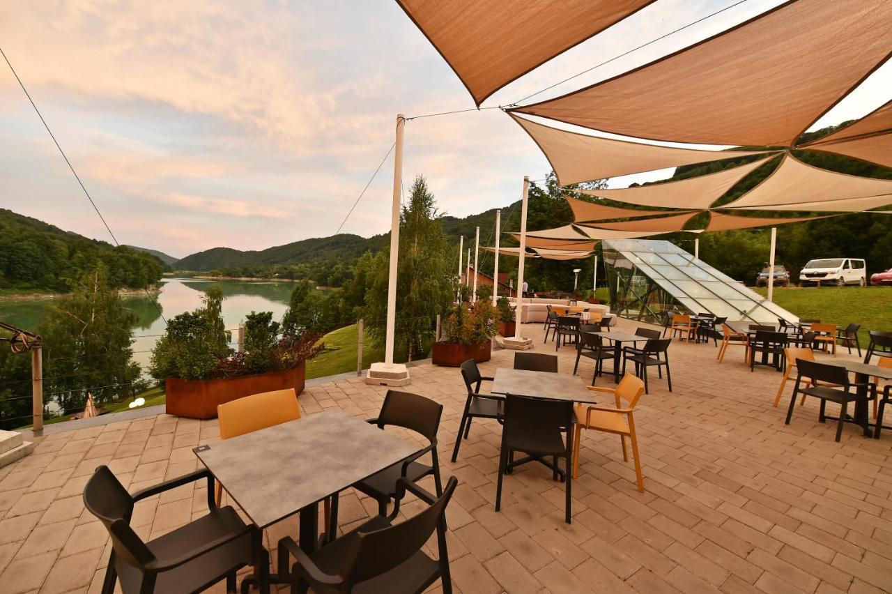 Guest house Pensiunea Atra Doftana Tesila