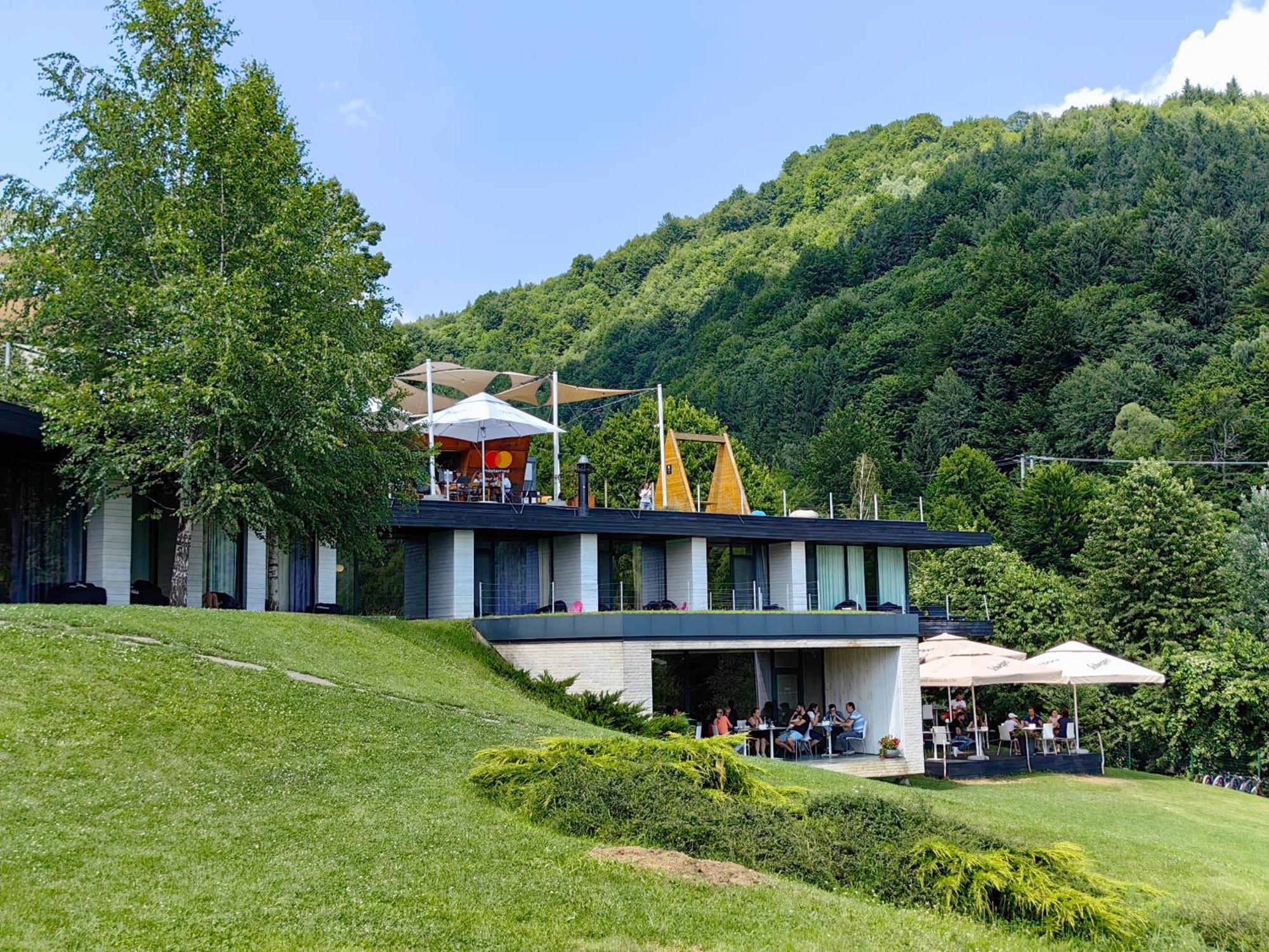 Pensiunea Atra Doftana Guest house Tesila